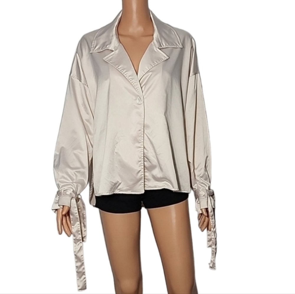 Zara Glossy Satin‎ 1  Button-Down Long Sleeve Top Blouse Size XS - Picture 2 of 10